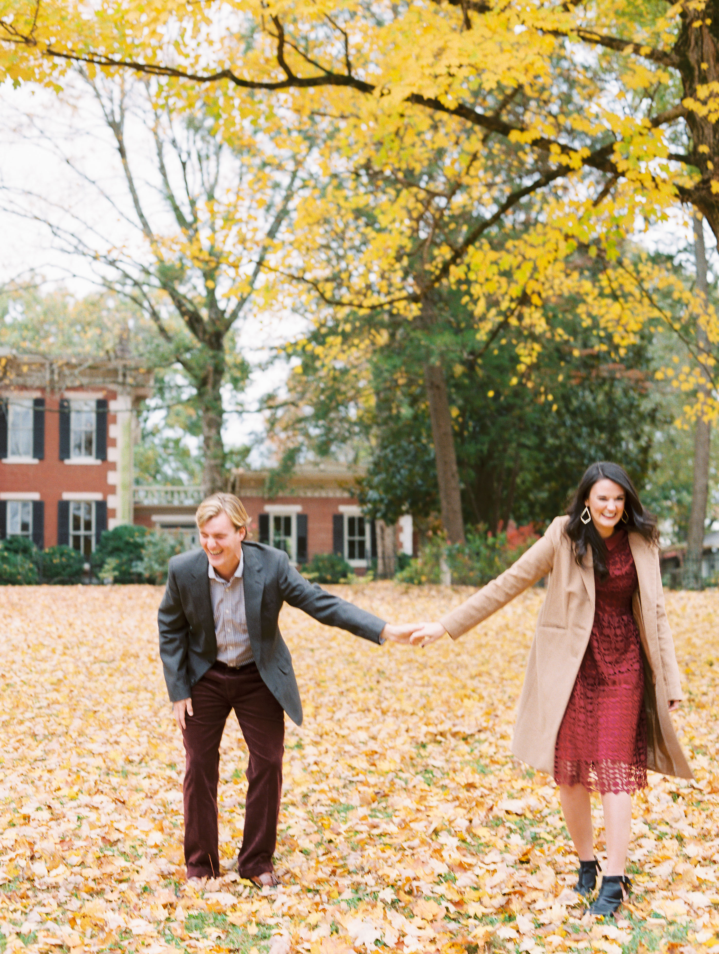natural engagement photos franklin tennessee